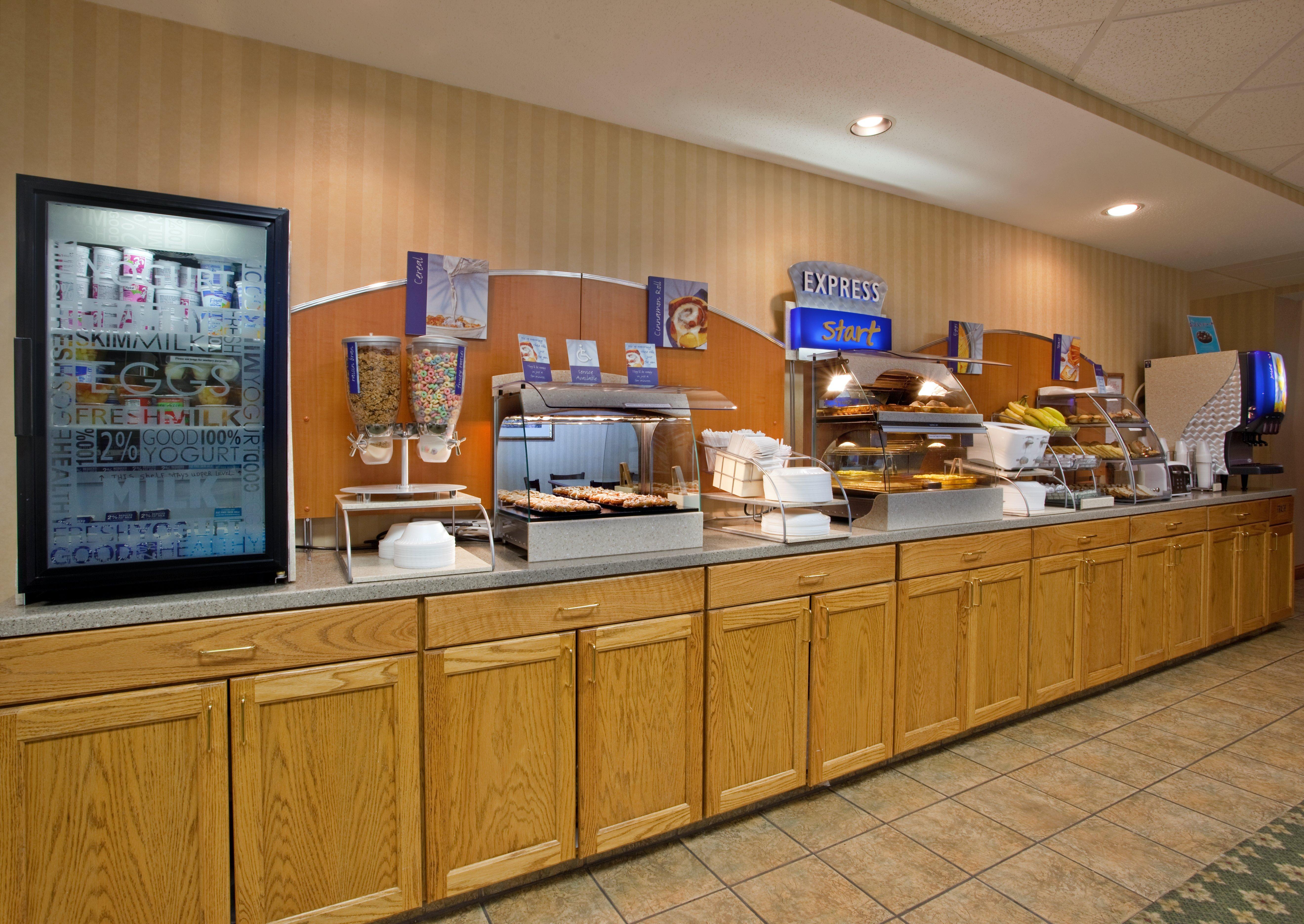 Holiday Inn Express Mount Pleasant- Scottdale By Ihg Екстериор снимка