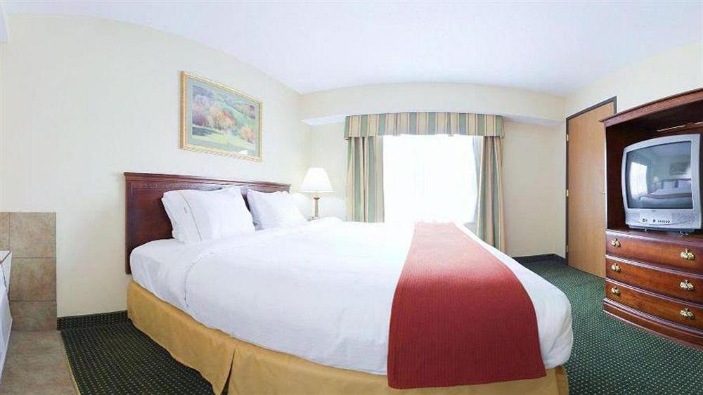 Holiday Inn Express Mount Pleasant- Scottdale By Ihg Екстериор снимка