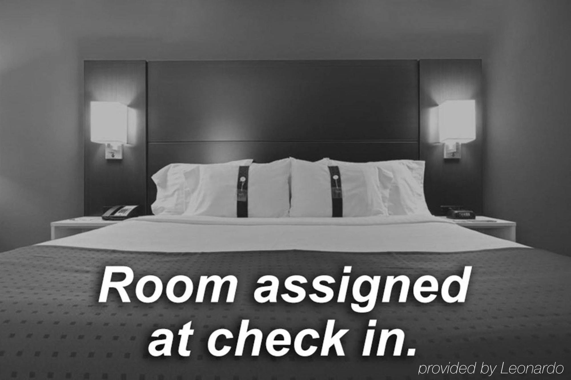 Holiday Inn Express Mount Pleasant- Scottdale By Ihg Екстериор снимка